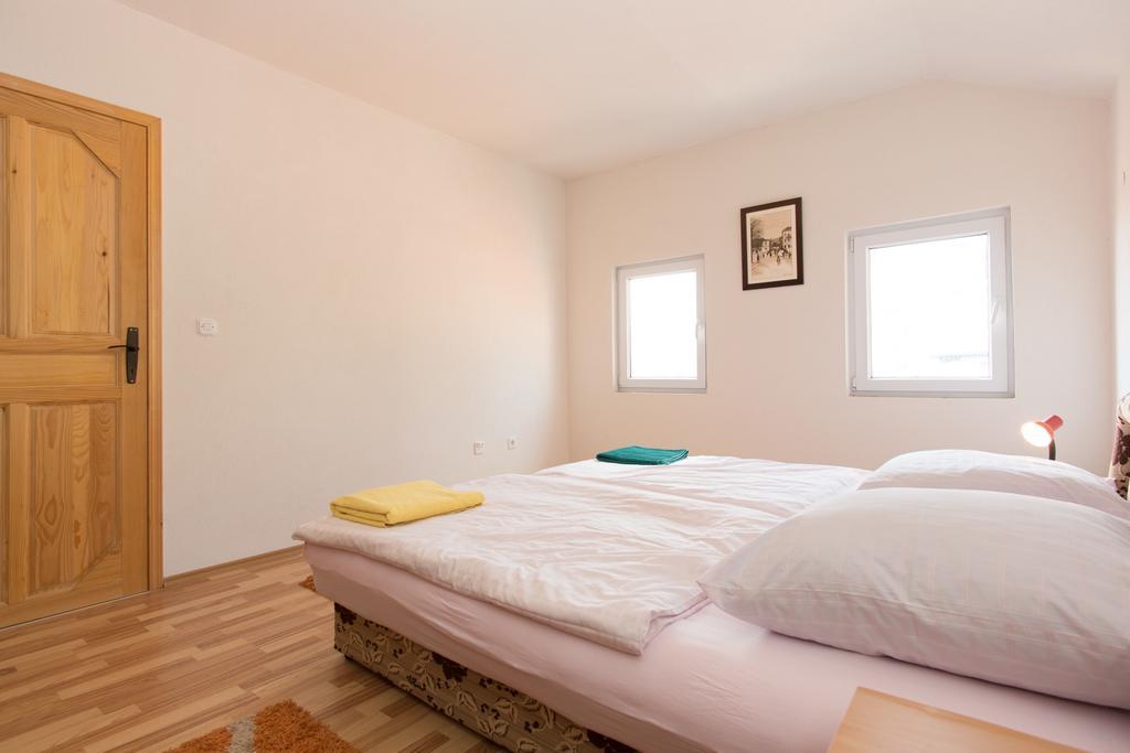 Em Apartment Sarajevo Bilik gambar